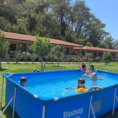 Apartmanhotel Doga Ciftlik 3*